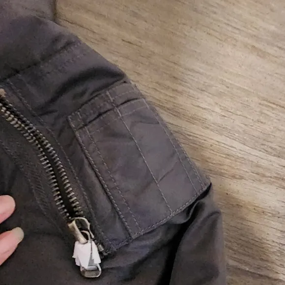 Anorak Nylon Bomber Jacket with quilted lining NWOT Gray Small