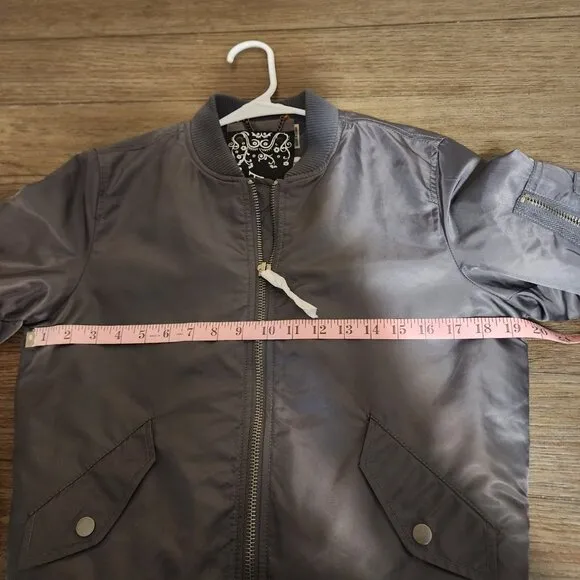 Anorak Nylon Bomber Jacket with quilted lining NWOT Gray Small