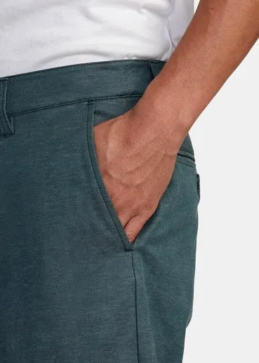 Back In Hybrid Shorts 19" in Hunter