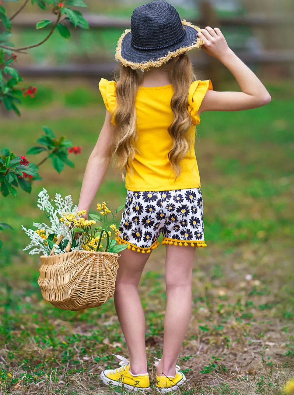 Be You-tiful Floral Pom Pom Shorts Set
