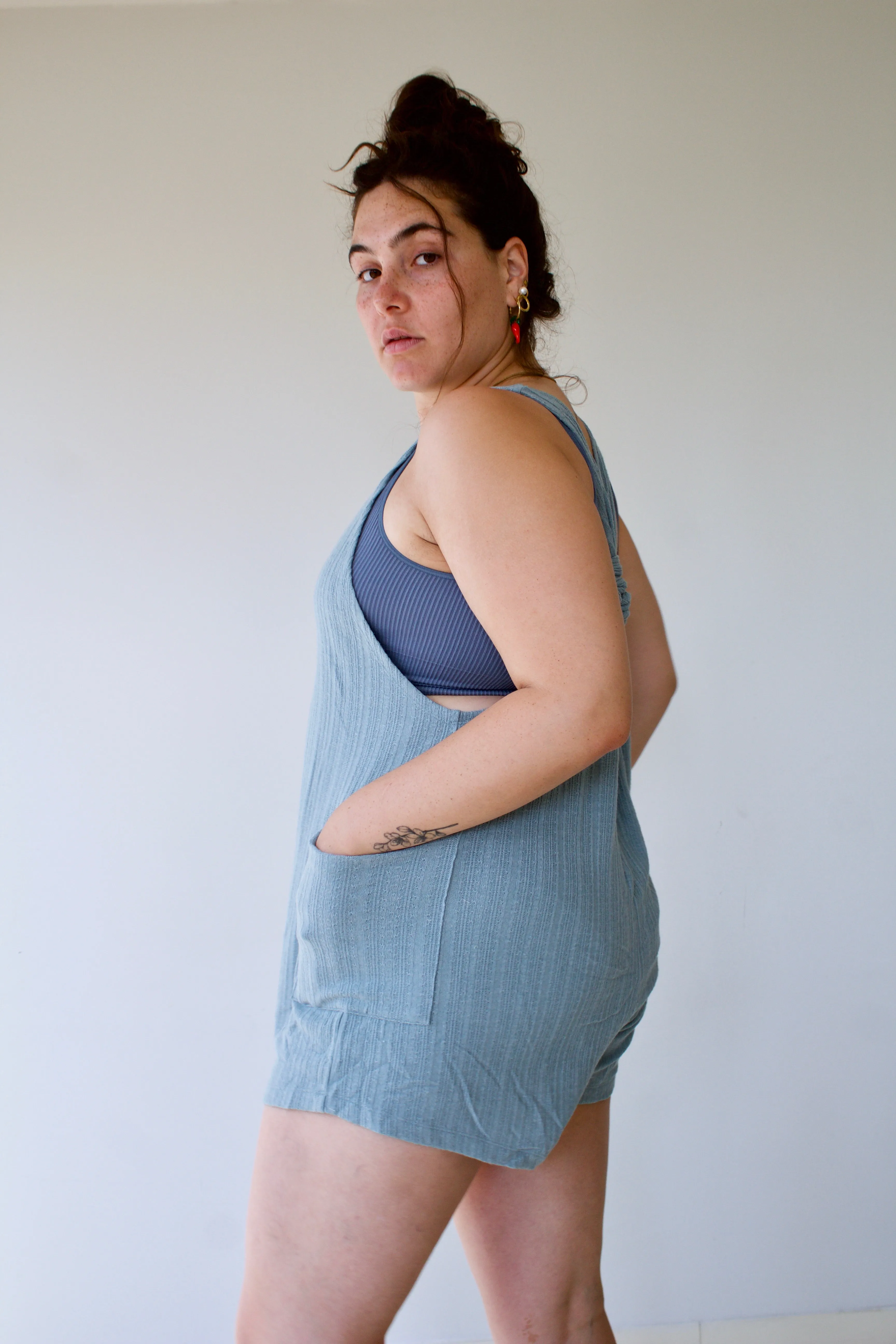 BLUE SHORT