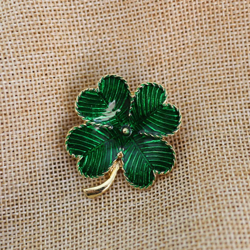 College Style Alloy Electroplating Green Four-leaf Clover Brooch