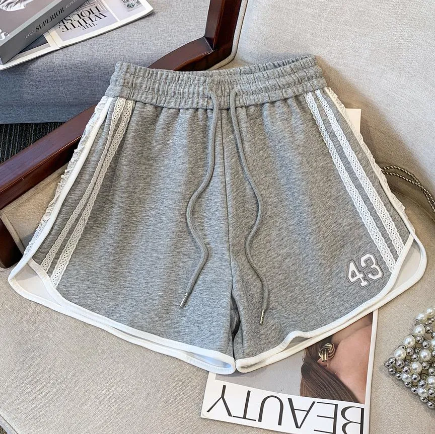 Comfortable Elastic-waisted Legging Shorts with Contrast Trim