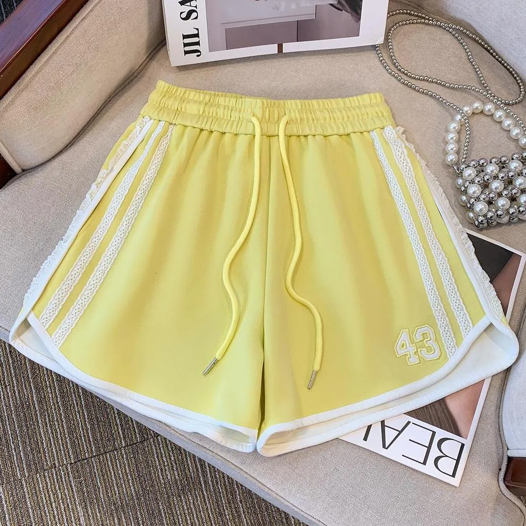 Comfortable Elastic-waisted Legging Shorts with Contrast Trim