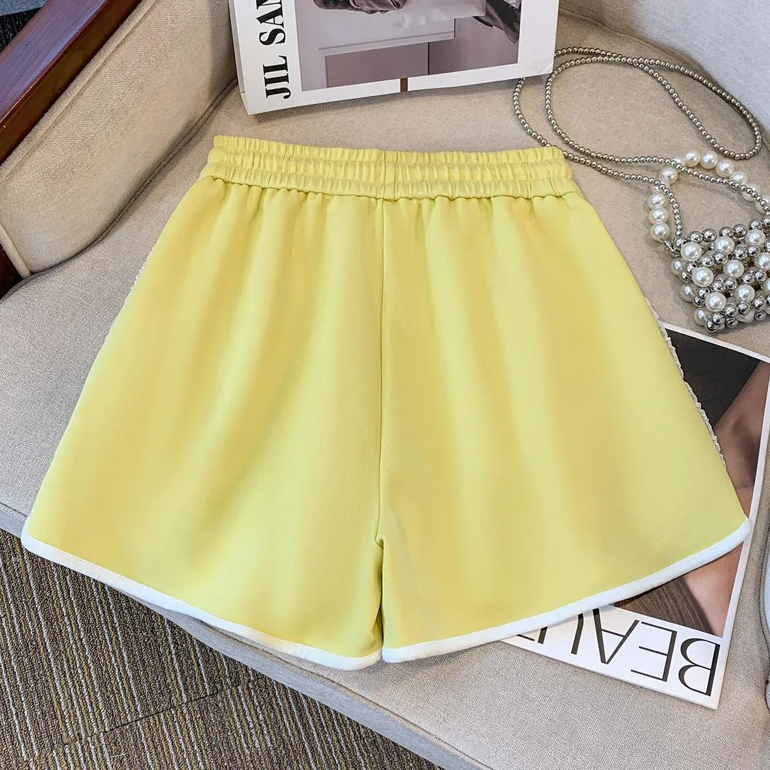 Comfortable Elastic-waisted Legging Shorts with Contrast Trim