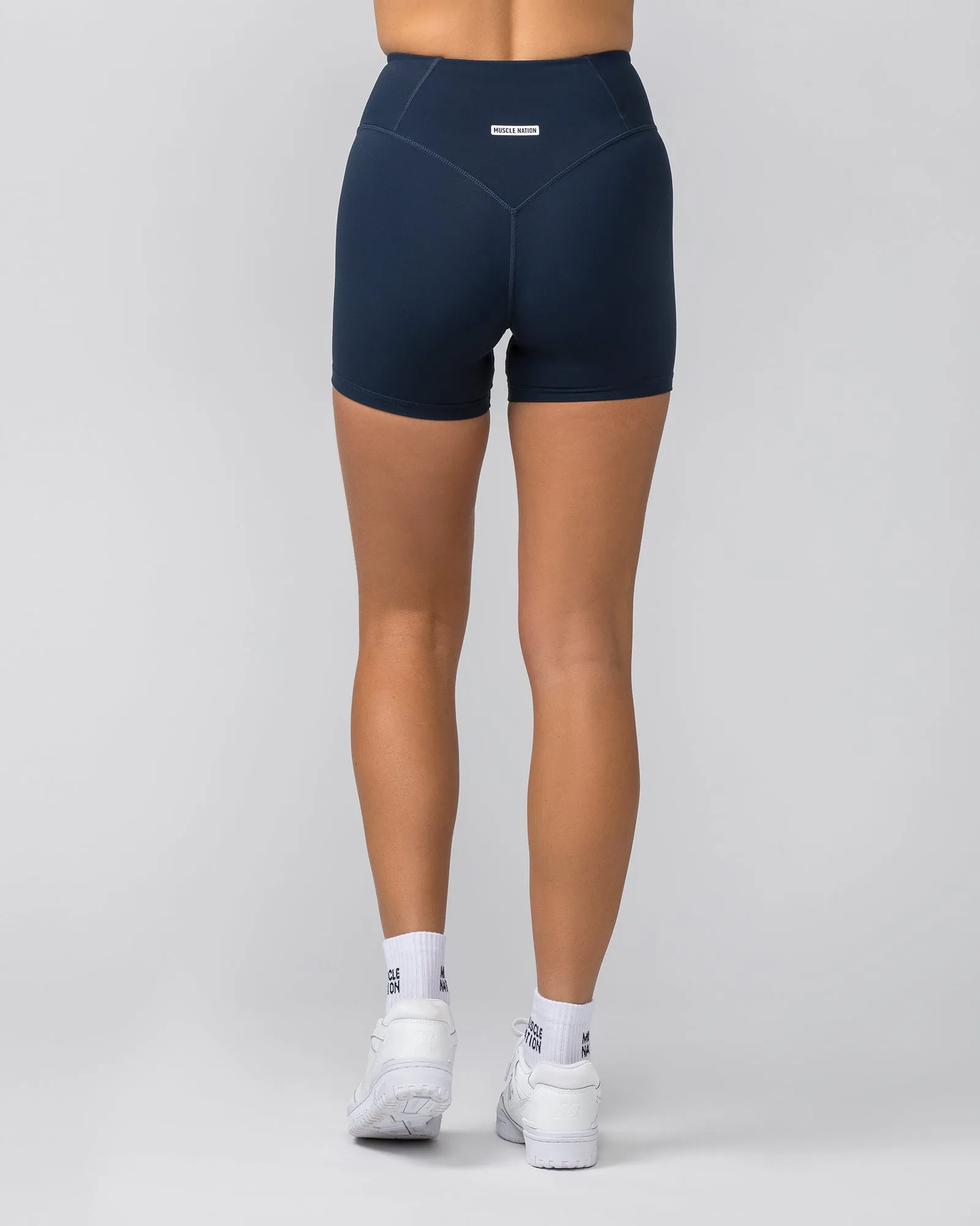 Contour Aura Midway Shorts - Navy