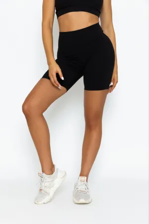Essential Scrunch Shorts  - Black