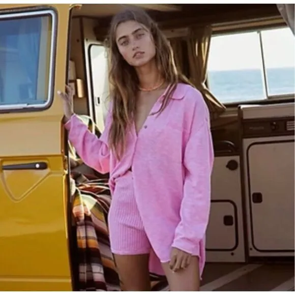 ✨FREE PEOPLE Zuma Sweater Hot Pink Sz Medium Shorts✨