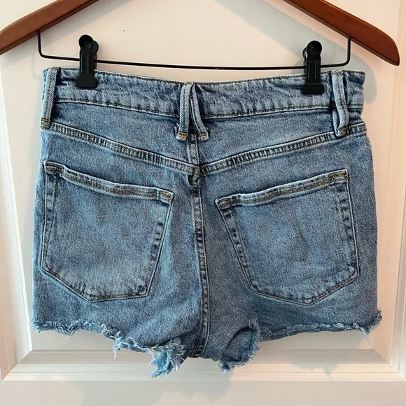 GOOD AMERICAN Bombshell Denim Shorts