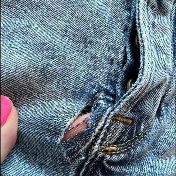 GOOD AMERICAN Bombshell Denim Shorts
