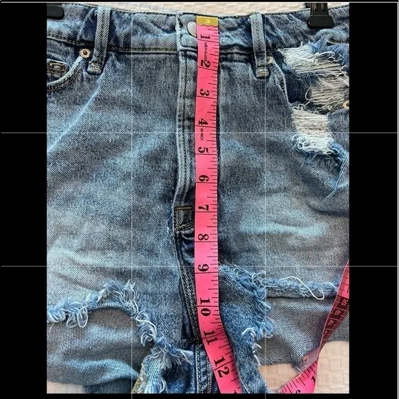 GOOD AMERICAN Bombshell Denim Shorts