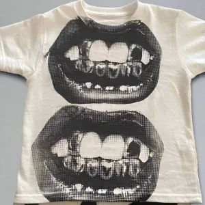 Graphic T