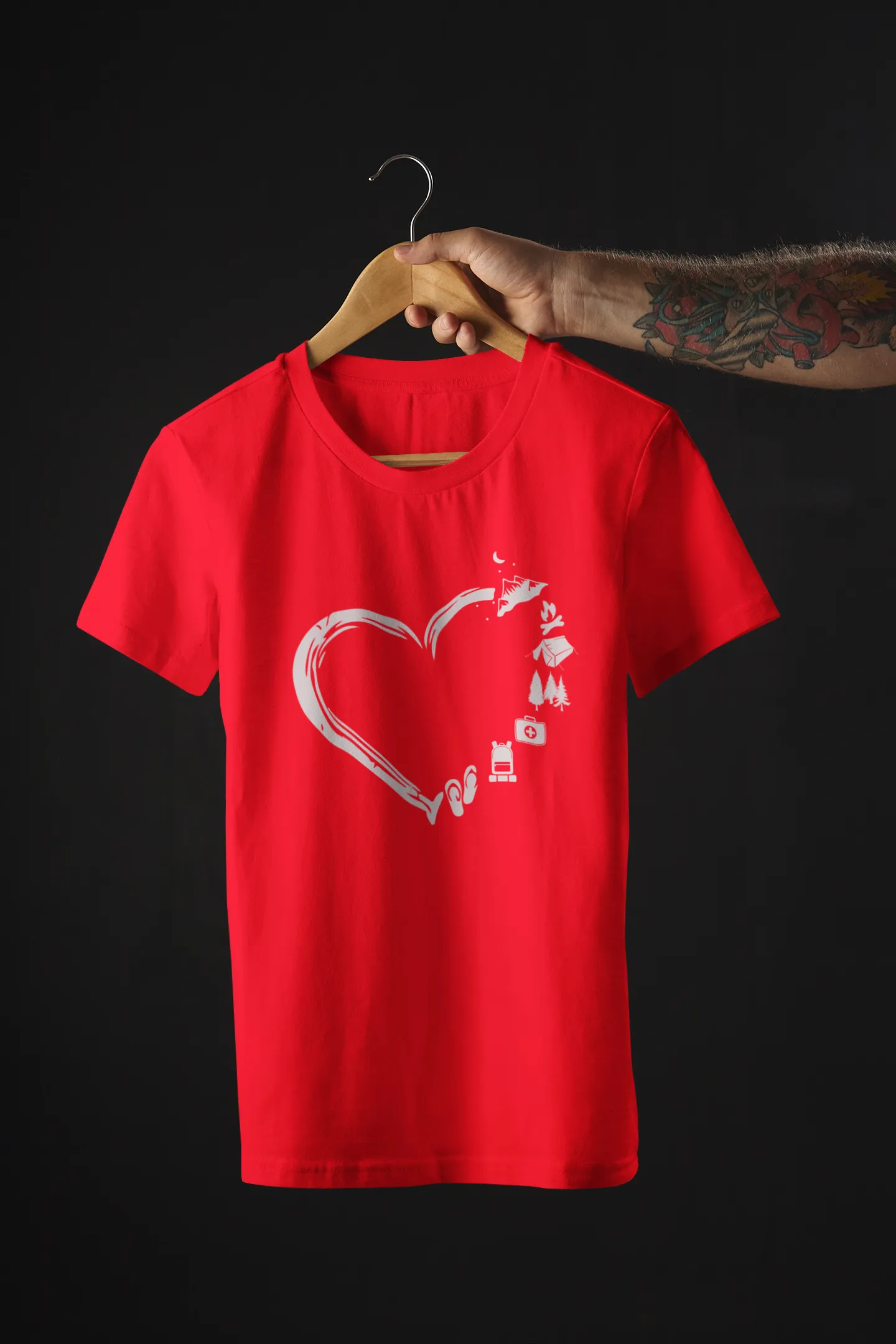 HEART CAMPING TEE