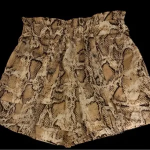 L'Academie Cream and Brown High Waist Shorts