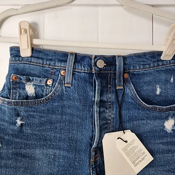Levi's 501 Mid Thigh Shorts NWT