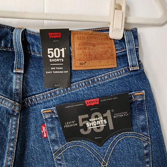 Levi's 501 Mid Thigh Shorts NWT