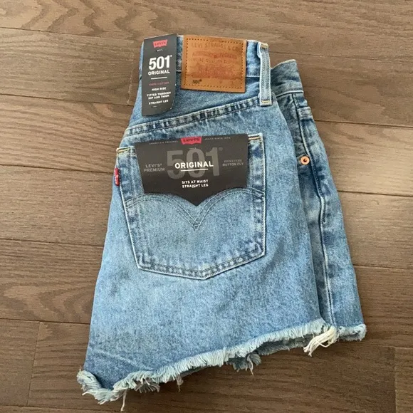 Levi's® Premium 501® HIGH RISE WOMENS SHORTS