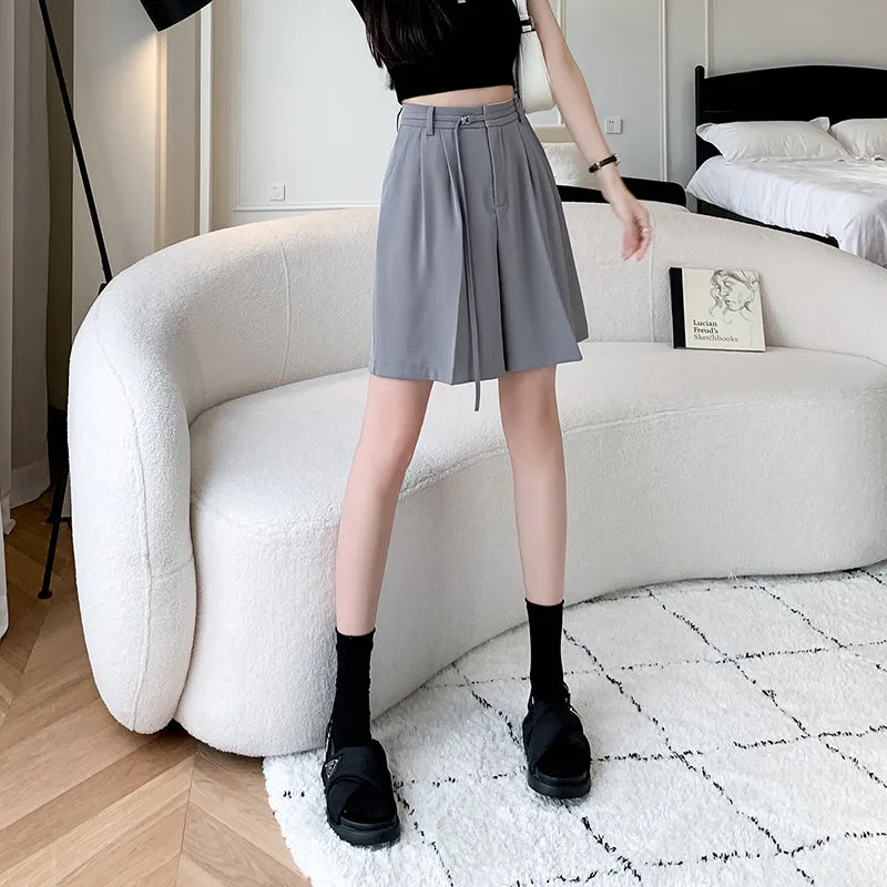 Lightweight and Breathable Wide-Leg Twill Shorts for Women