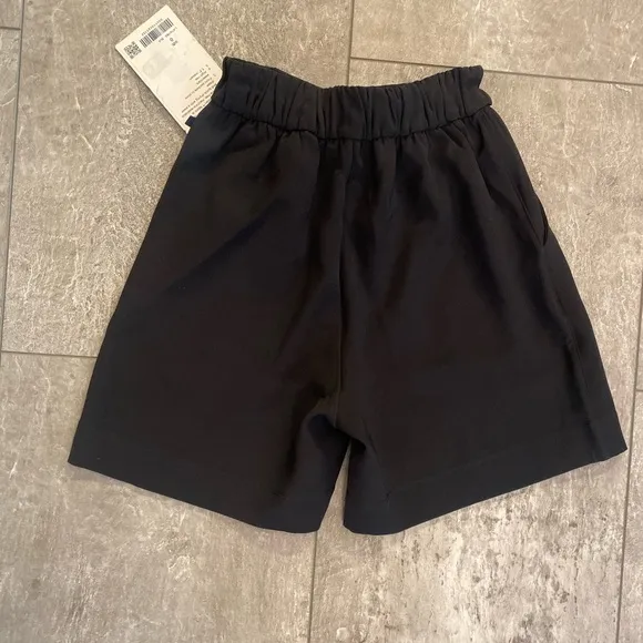 LULULEMON Noir Shorts 5.5” Black tie waist High Rise Size 0 NWT