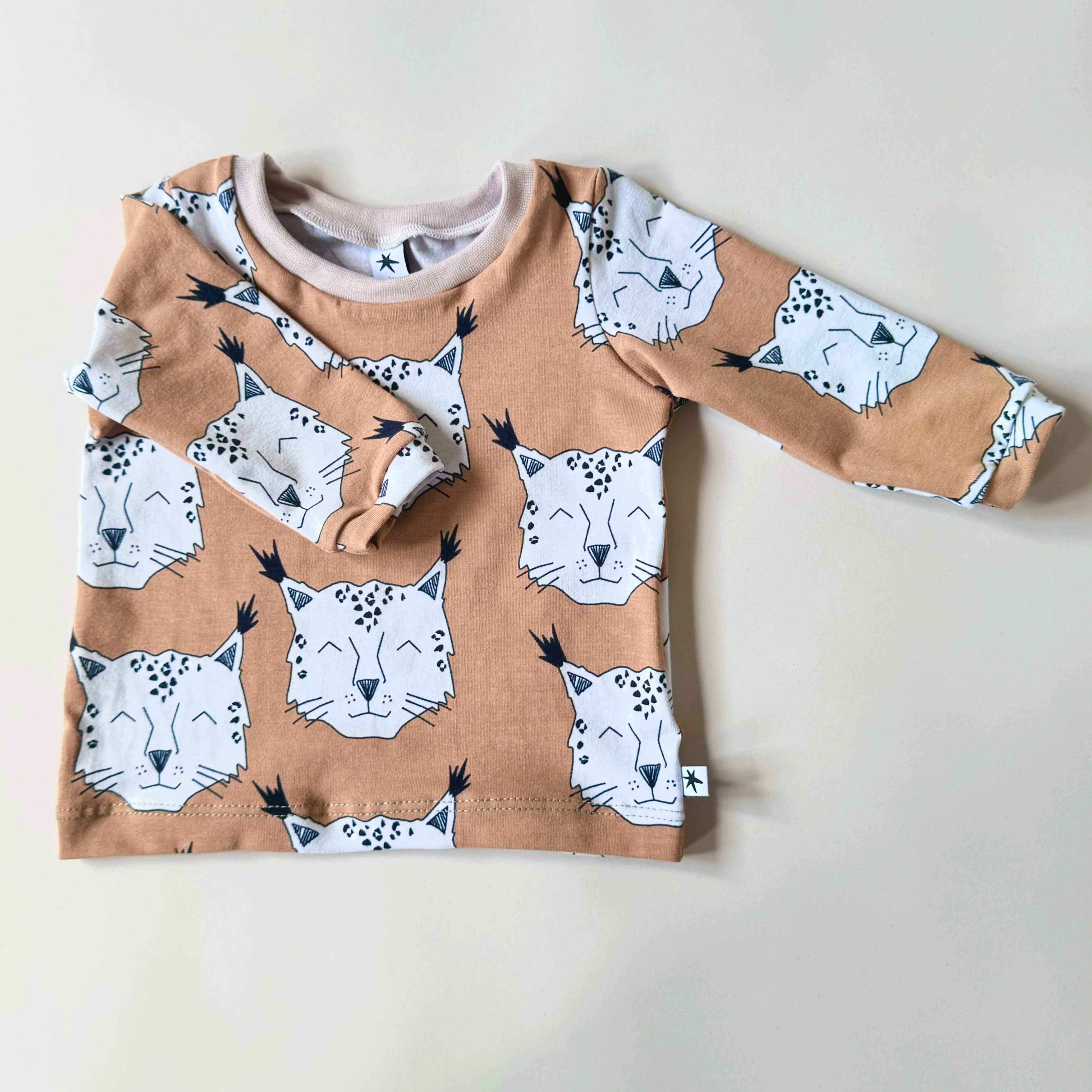 Lynx T-shirt - Long or Short Sleeve