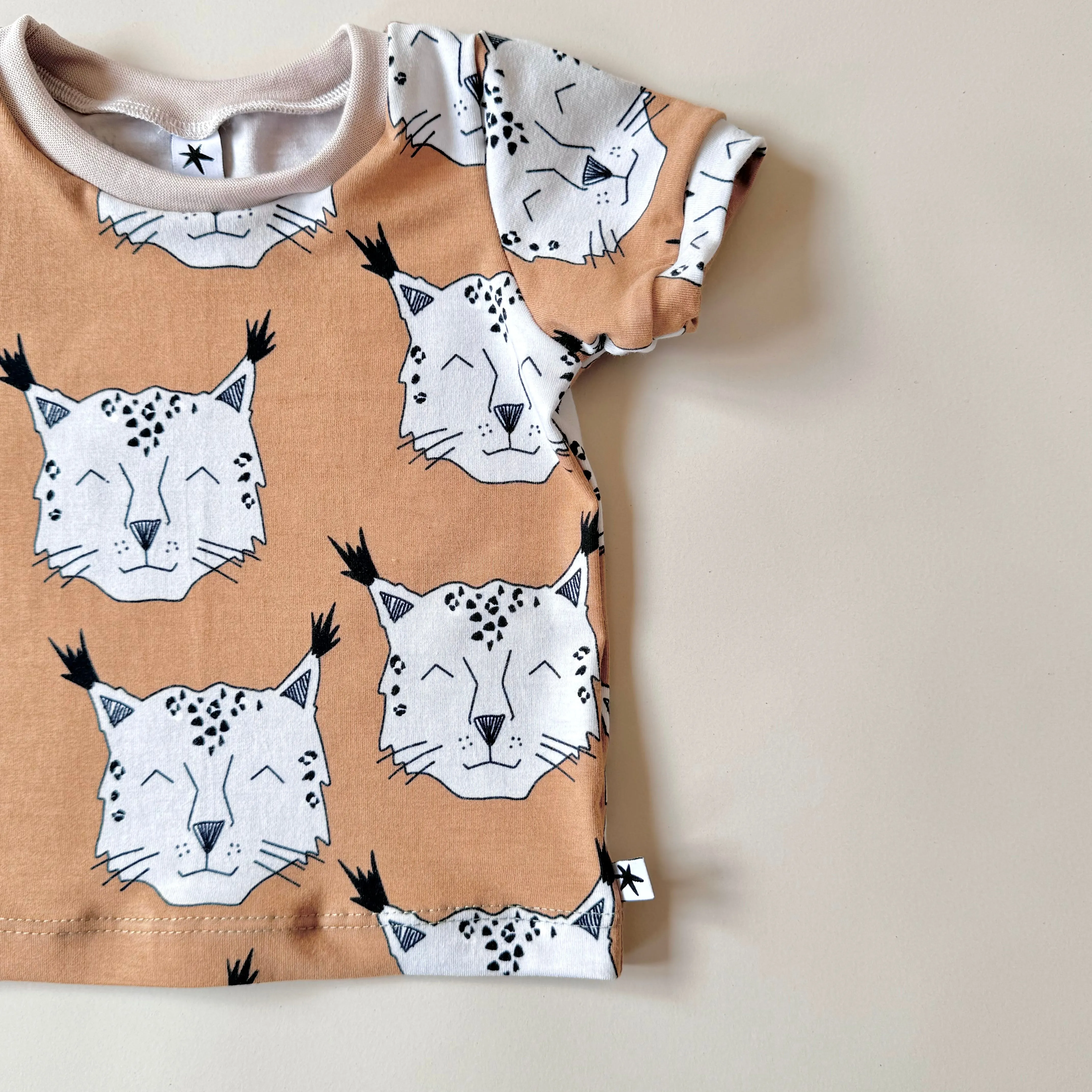 Lynx T-shirt - Long or Short Sleeve