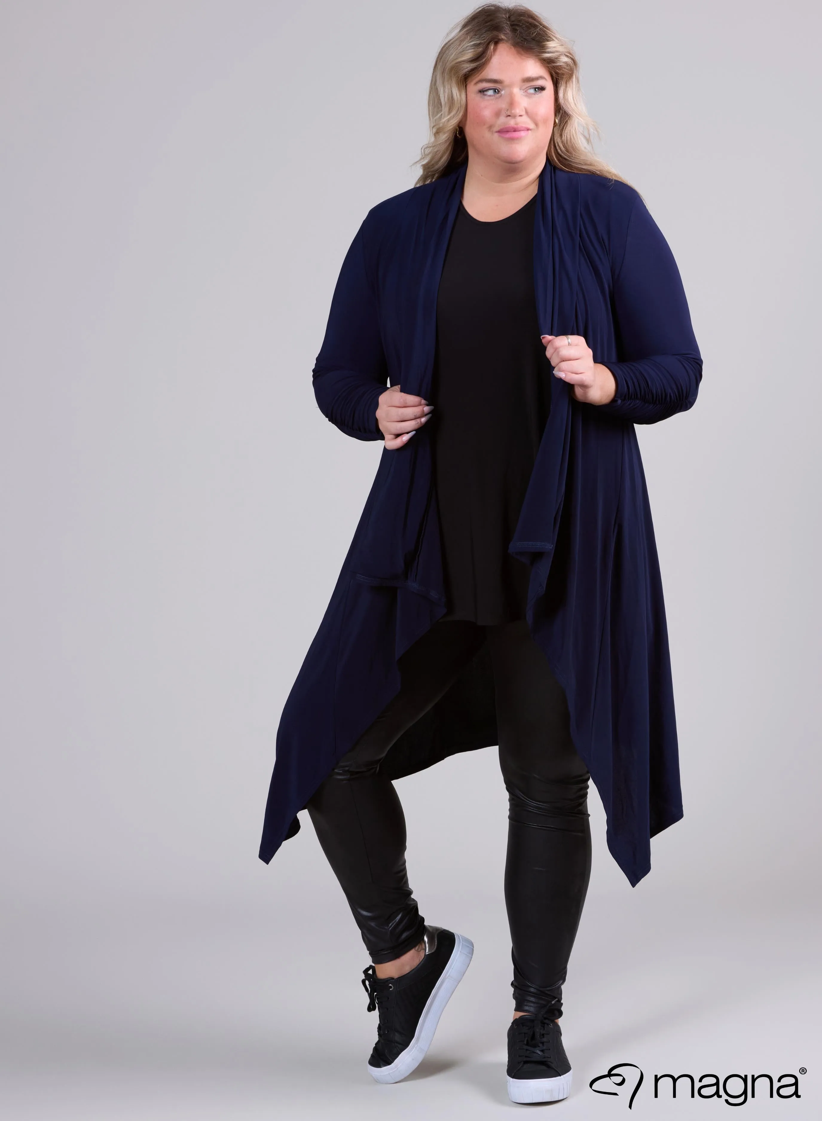 Magna Edgy Cardigan Navy