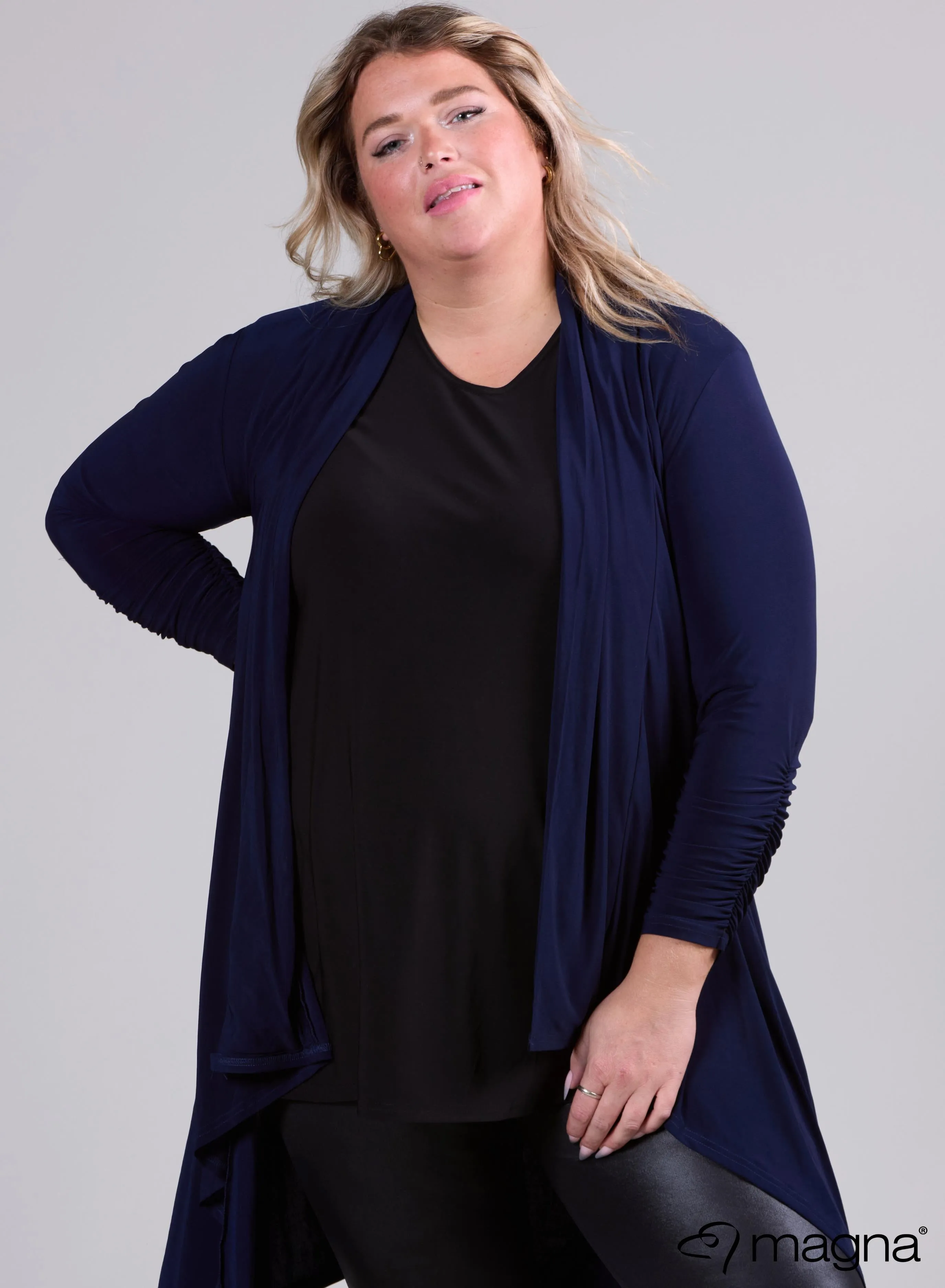 Magna Edgy Cardigan Navy