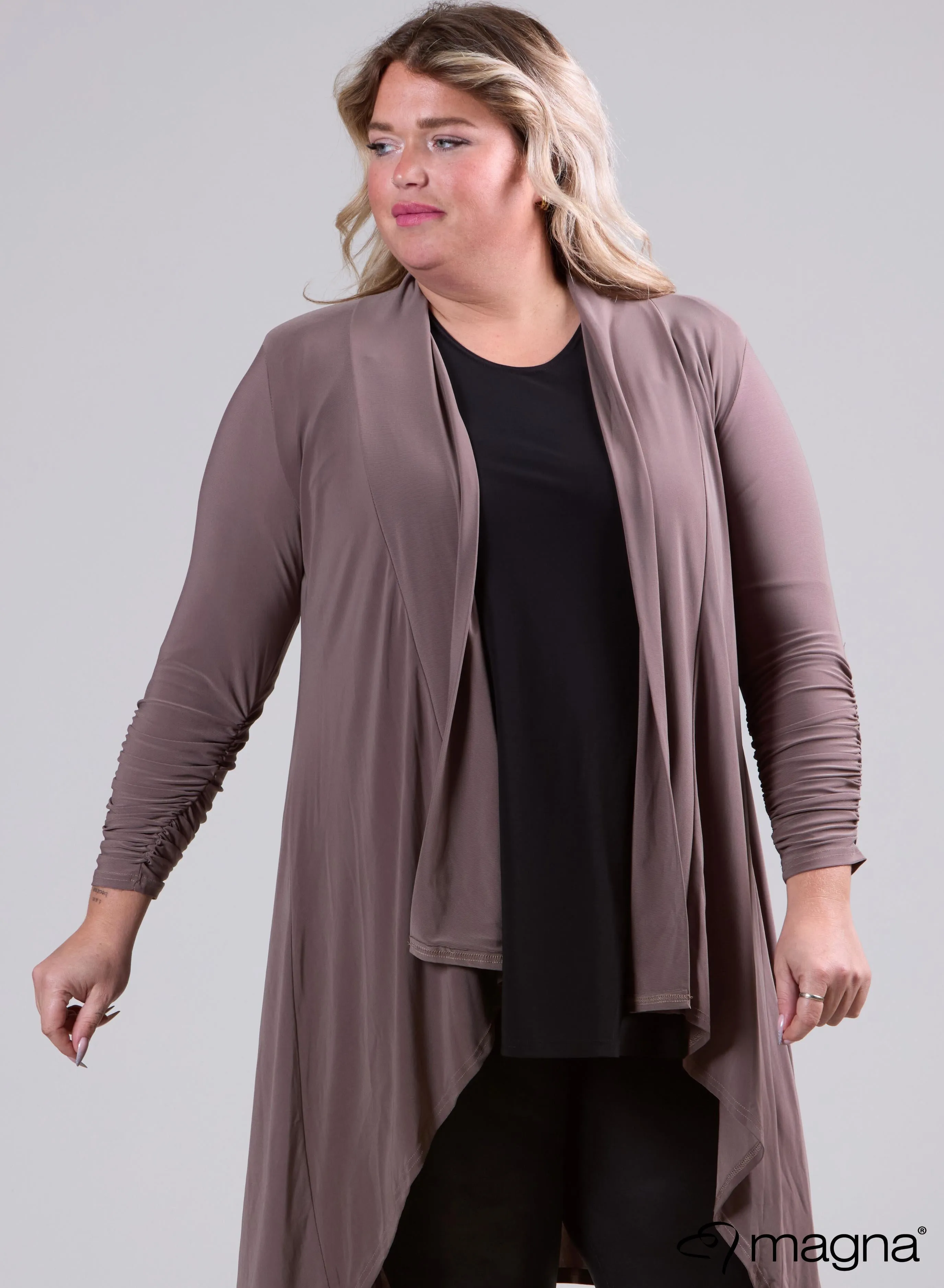 Magna Edgy Cardigan Taupe