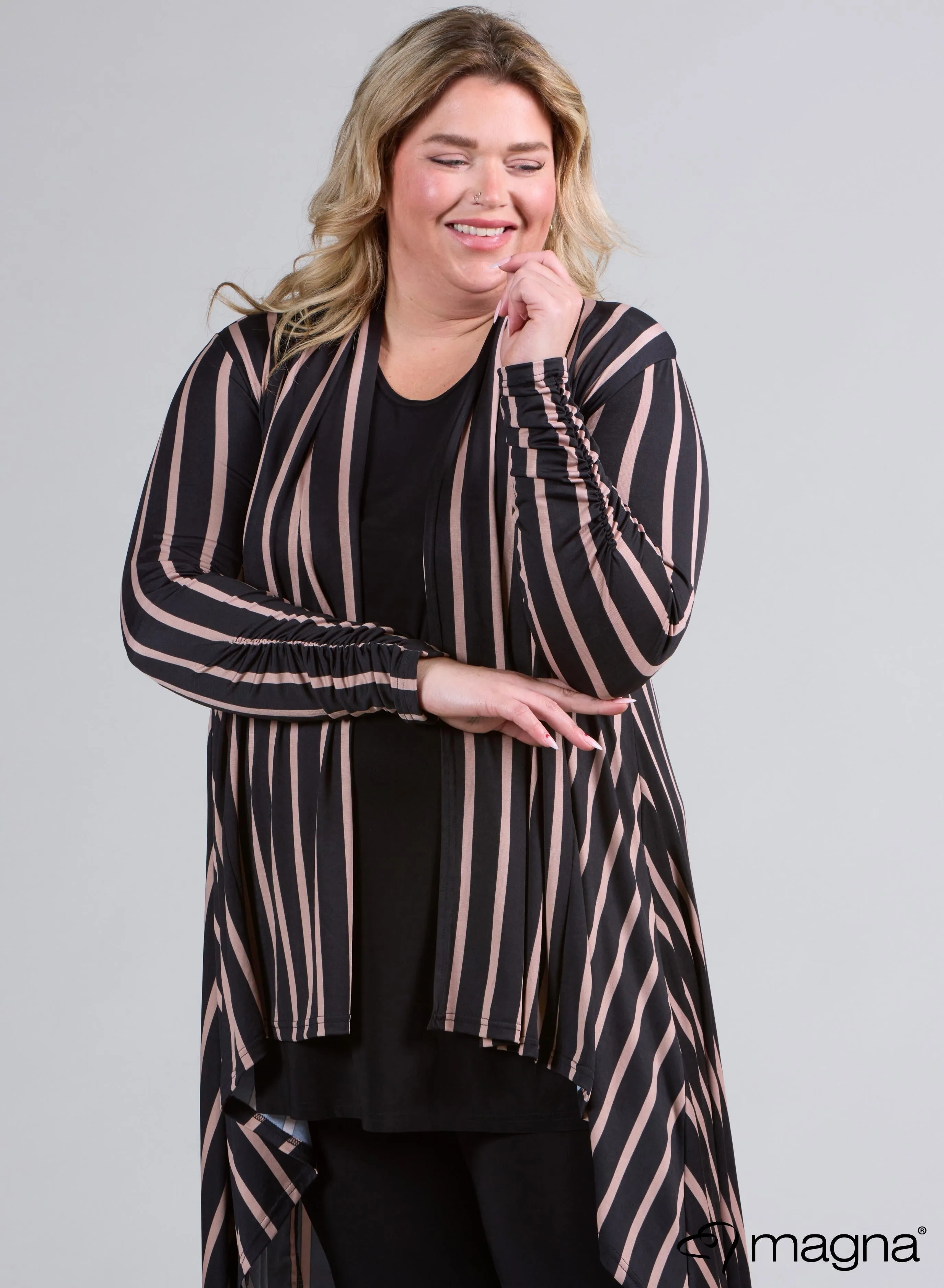 Magna Edgy Cover Print Wide Lines Taupe