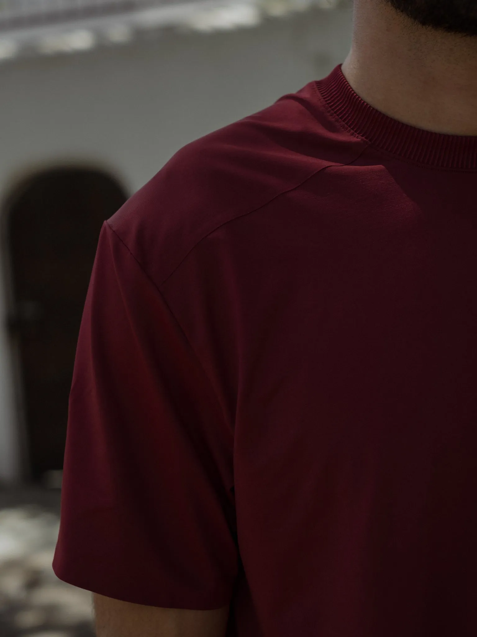 MEN STRUCTURED WORKOUT T-SHIRT - BERRY