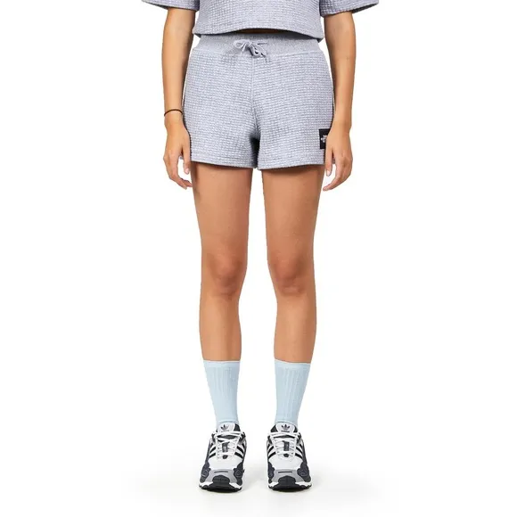 New Women’s The North Face Mhysa Quilted Shorts in Gray!!🔥🔥🔥