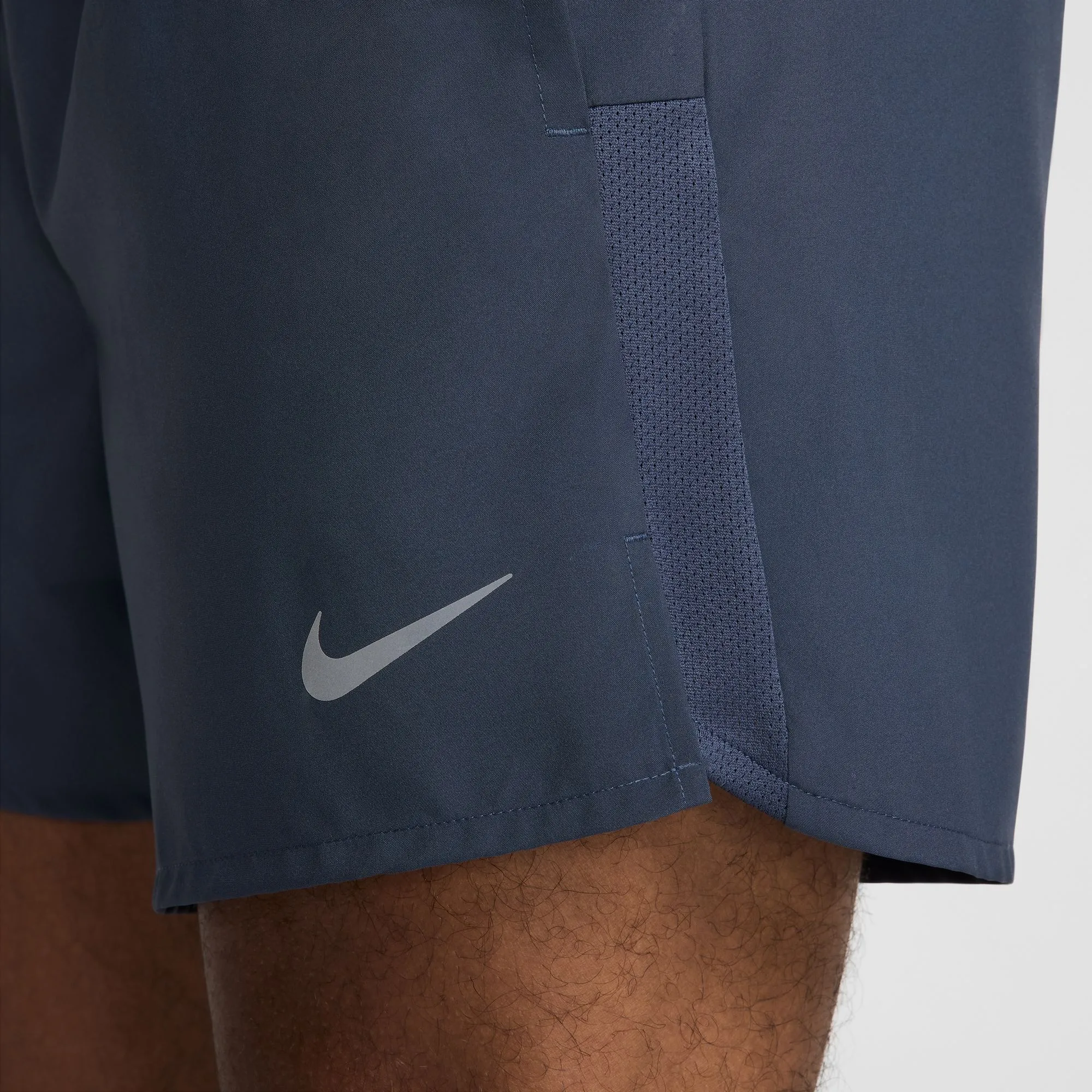 Nike Challenger Men's Dri-FIT 5" 2-in-1 Versatile Shorts