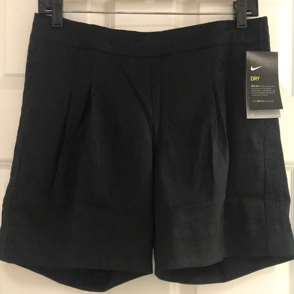 Nike Golf/Tennis/Pickleball Athleisure Shorts NWT!