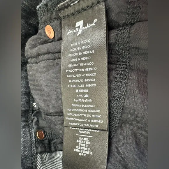 NWT 7 For all Mankind Monroe Jean Short in Eclipse Black sz 24 Stretch Denim
