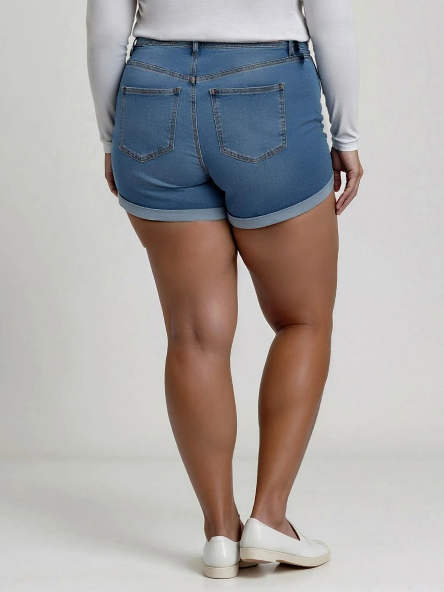 Plus Midrise Essential 5-inch Boyfriend Denim Short