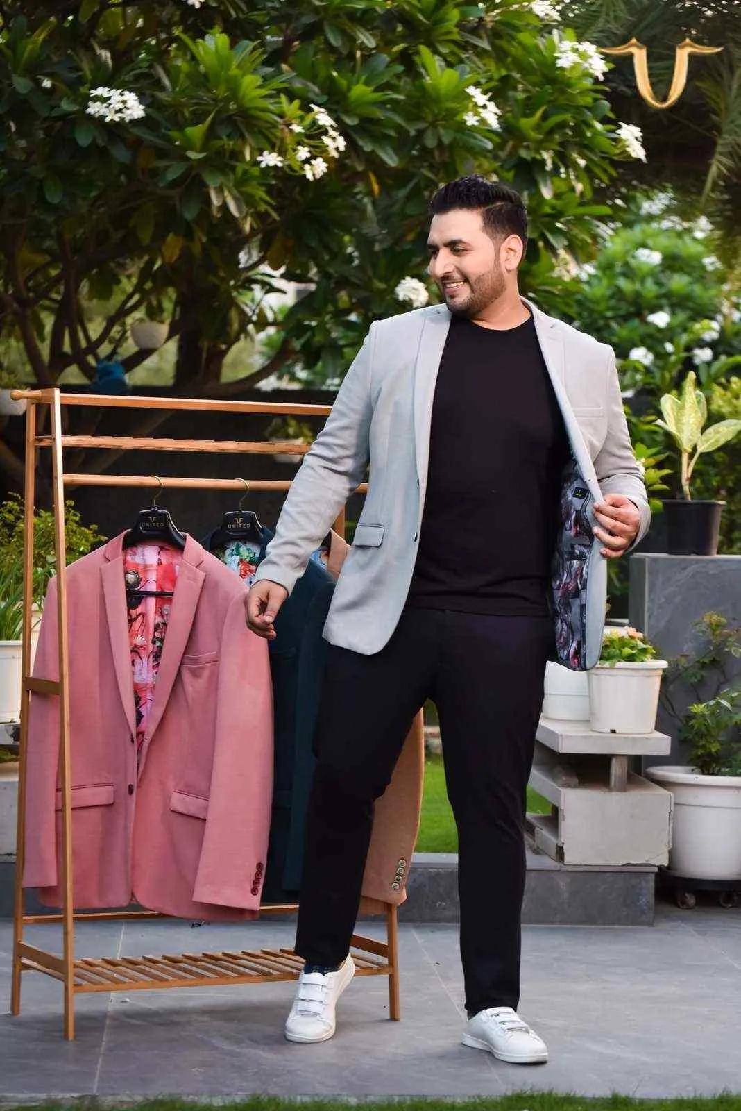 Plus Size of Grey Stretchable Knitted Blazer