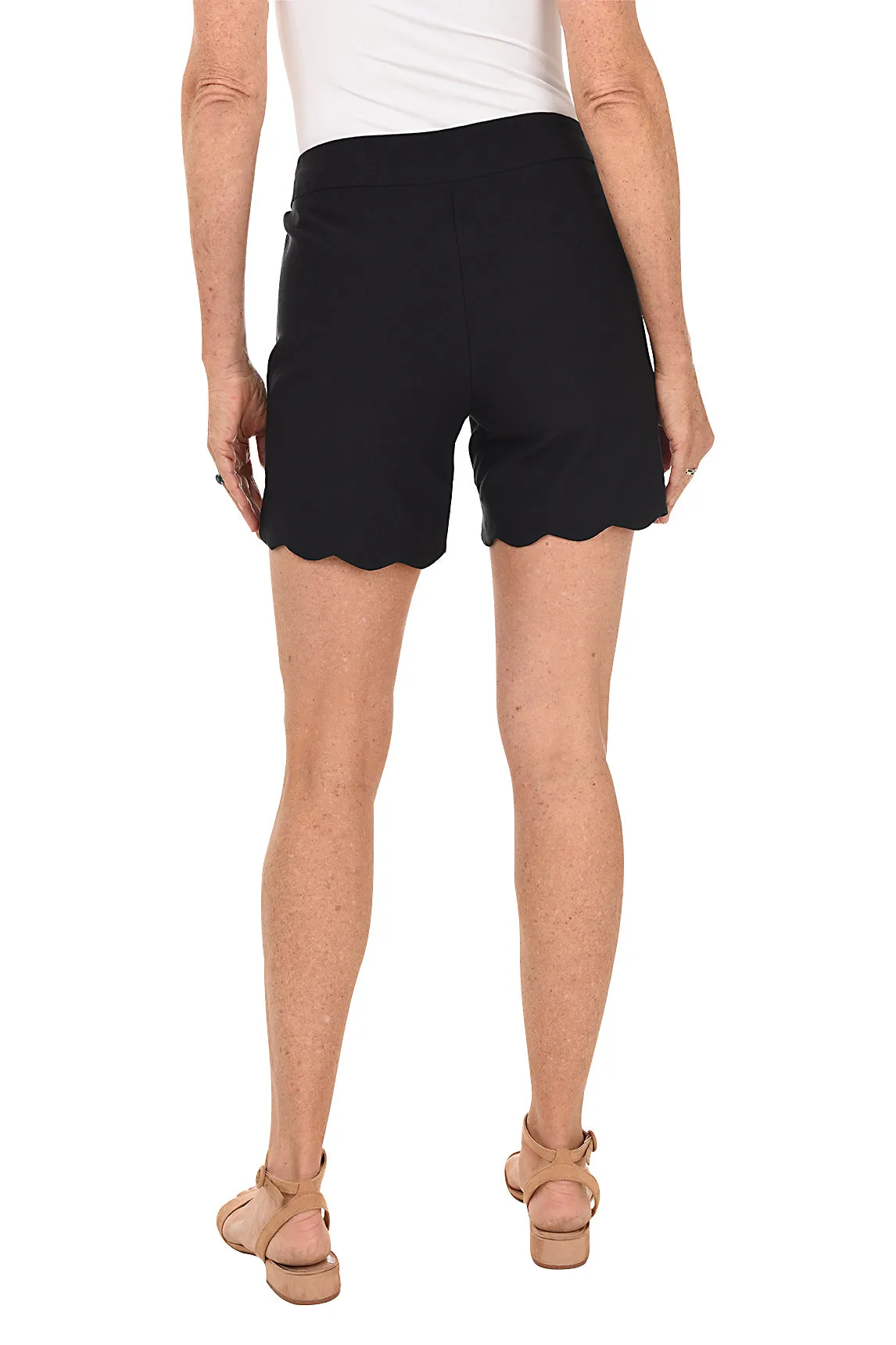 Pull-On Stretch Scallop Short