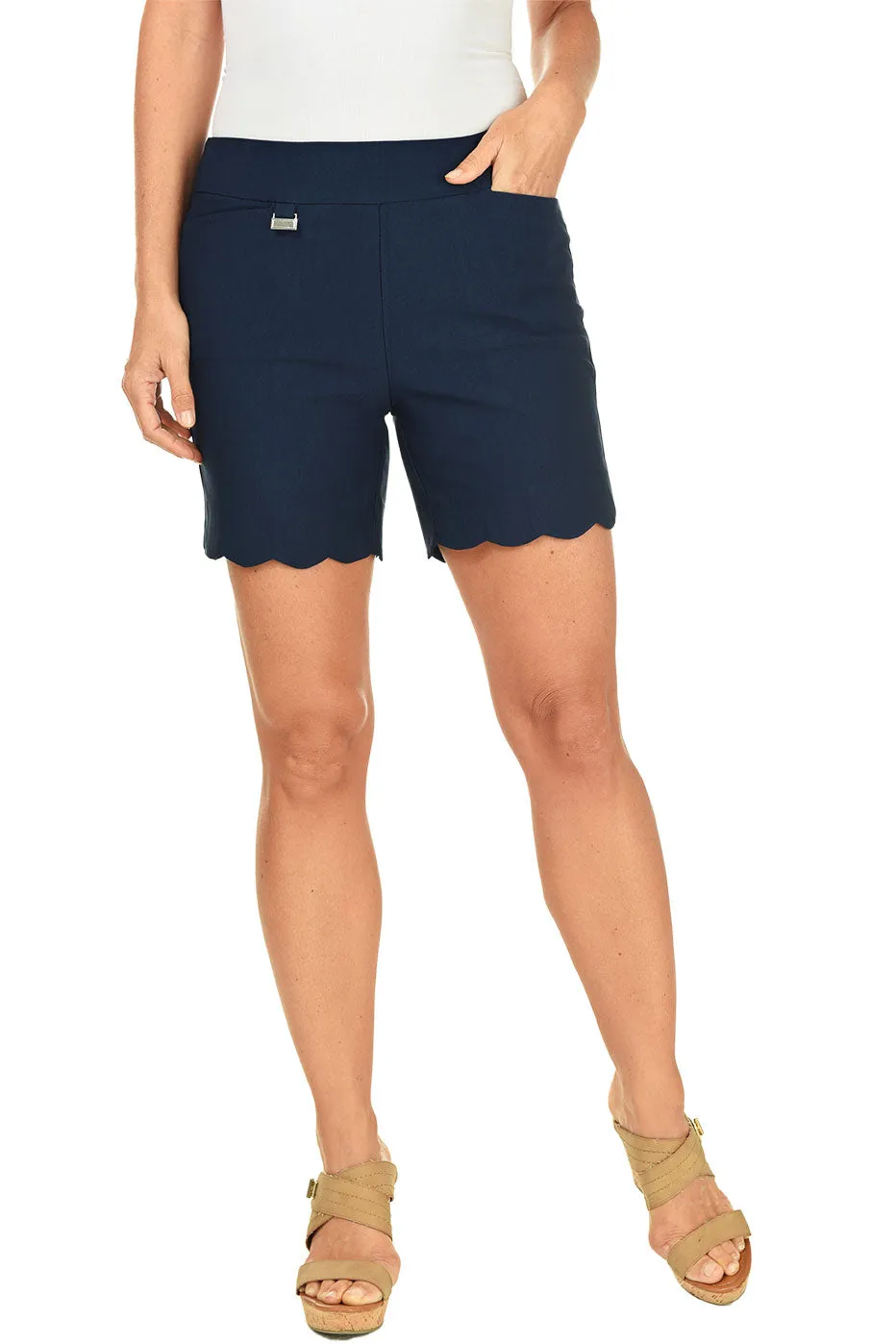 Pull-On Stretch Scallop Short