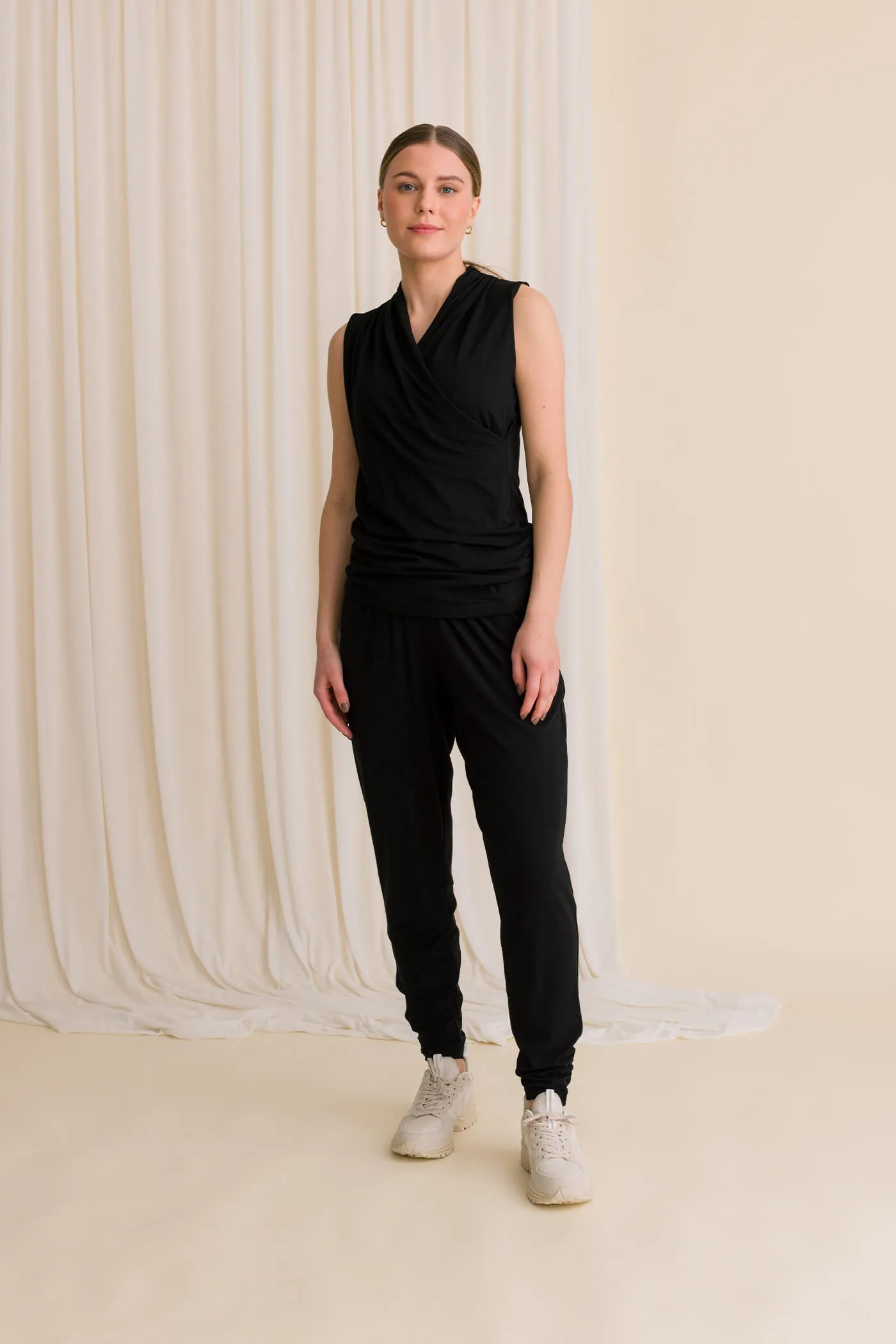 ROSE Sleeveless Top