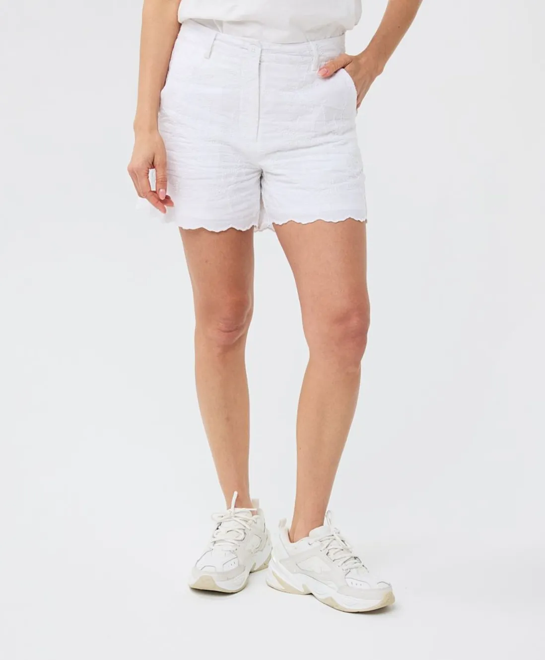 SALE Chicken Embroidery Shorts- White