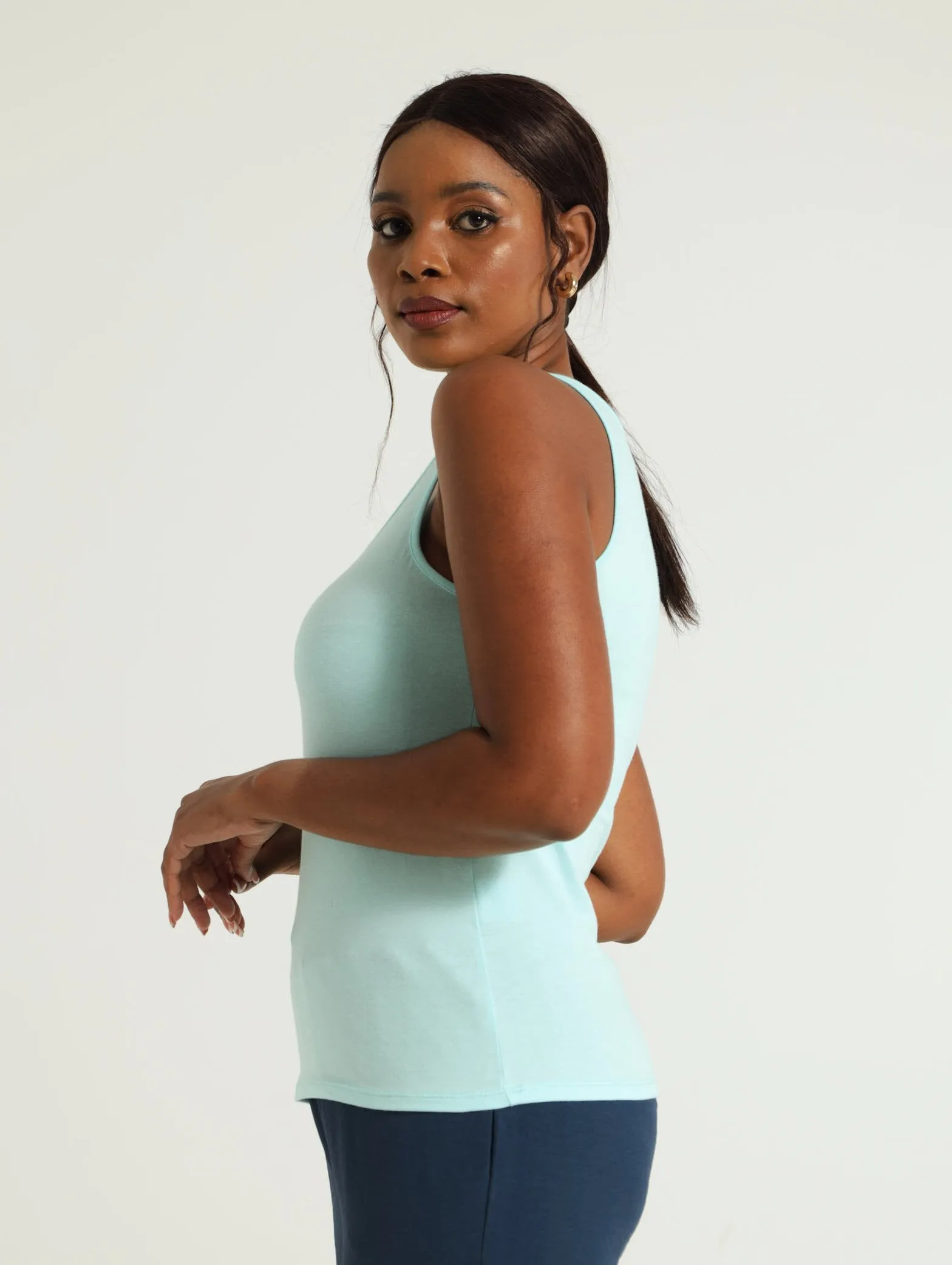 Scoop Neck Stretch Tank Top - Aqua