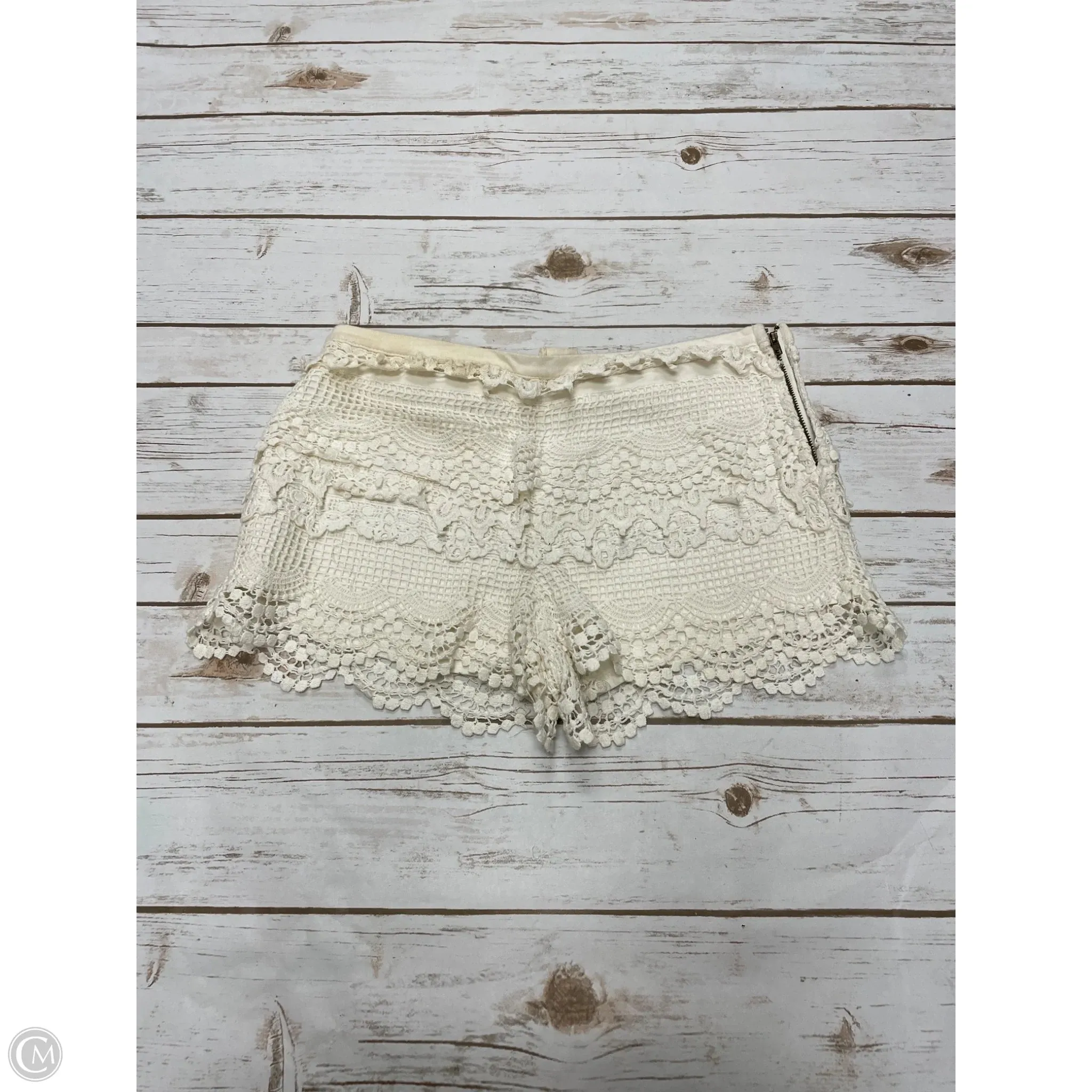 Shorts By Pins And Needles In Cream, Size: 4