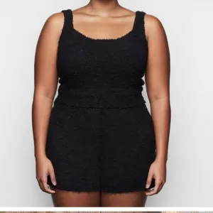 SKIMS Cozy Collection Matching Set Black Onyx Lounge Crop Shorts Plus Size 4X/5X