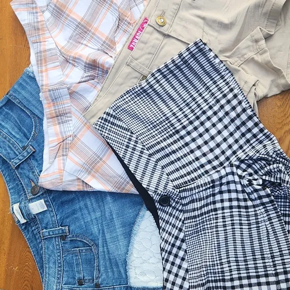 TEEN JUNIOR Girl, Sz M, Summer, Spring, Vacation, Plaid, Khaki, Jean Mini Shorts