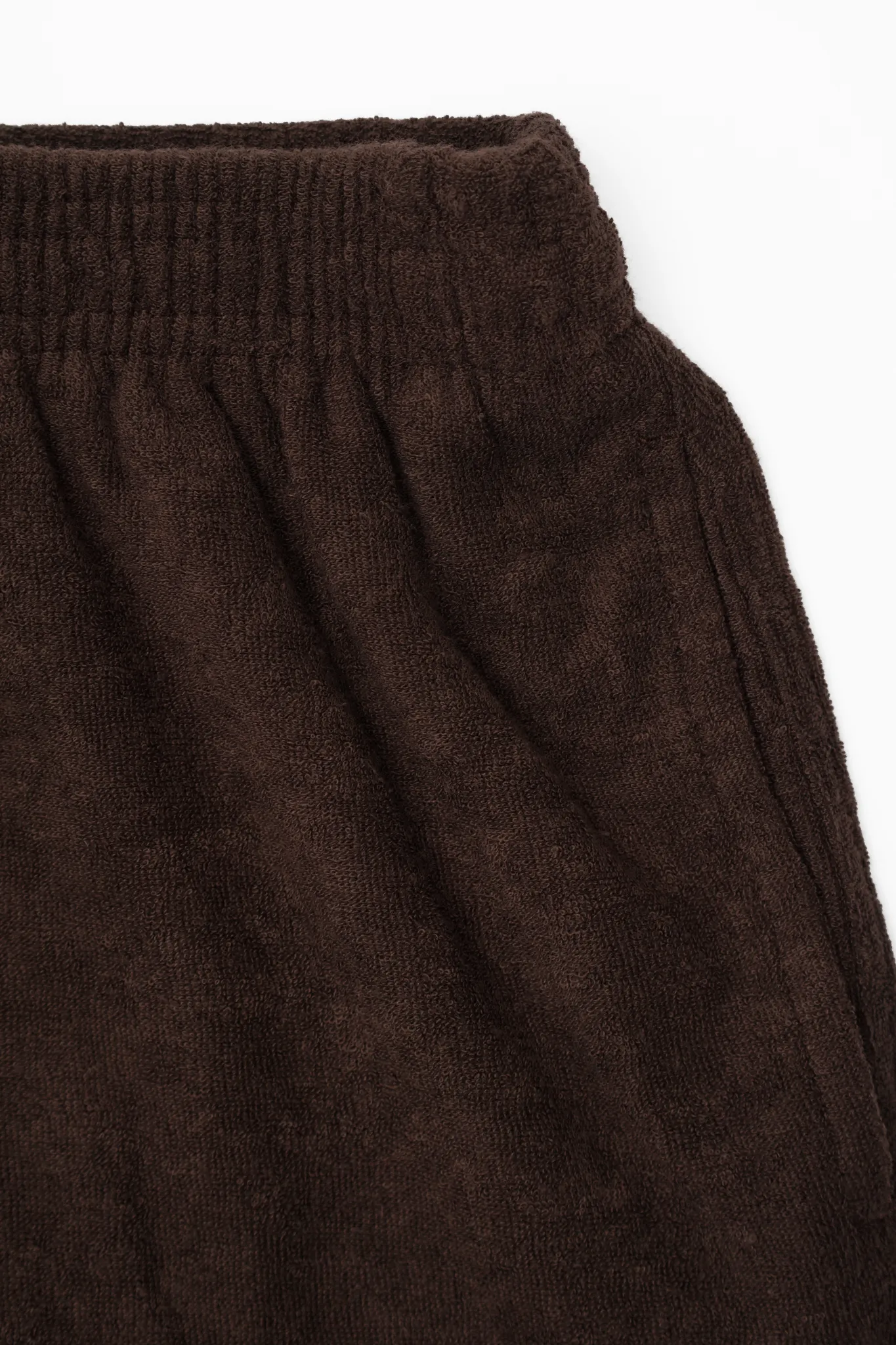 TOWEL TERRY HOUSE SHORTS IN WOOD