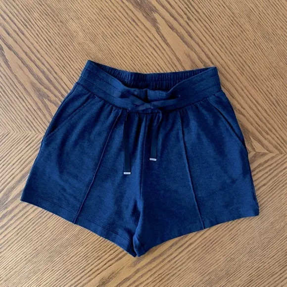 TRAVIS MATHEW Salt in the Air 2.0 Short - Heather Naval Academy Blue