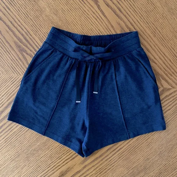 TRAVIS MATHEW Salt in the Air 2.0 Short - Heather Naval Academy Blue
