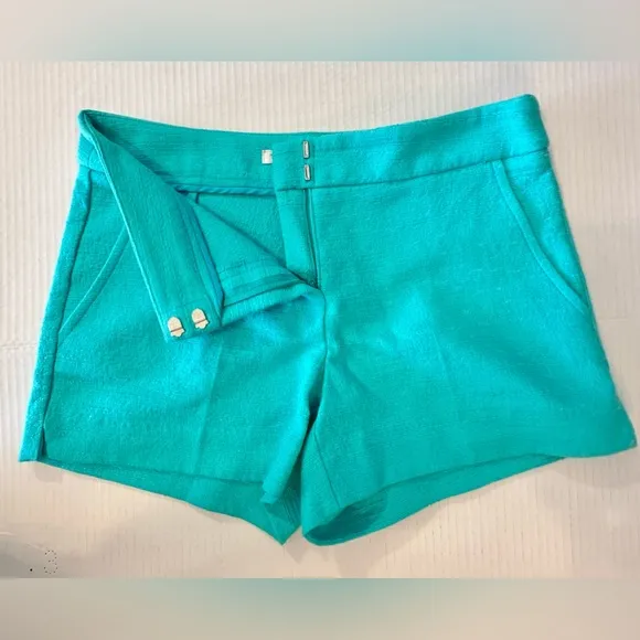 TRINA TURK Oceano Color Stretch Fabric Hook And Zip Close Shorts Size 0 NWOT