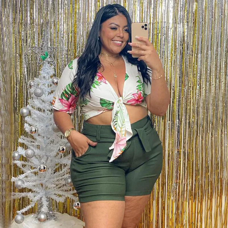 Tropical Knot-Front Printed Top and High-Waist Shorts Set for Effortless Summer Chic