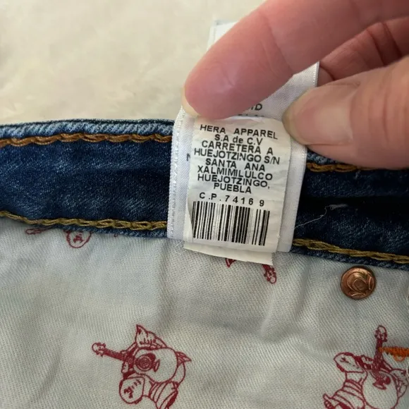 True Religion Keira Mid Rise Cutoff Denim Shorts Size 34